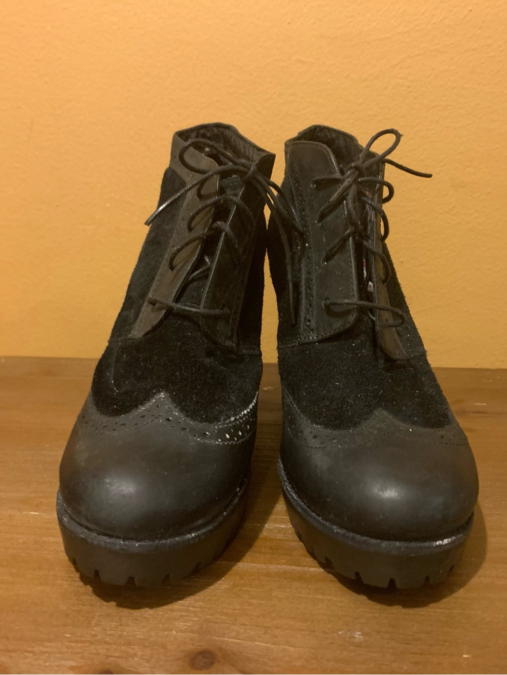 Sperry Black Suede and Leather Women's Chukka Boots